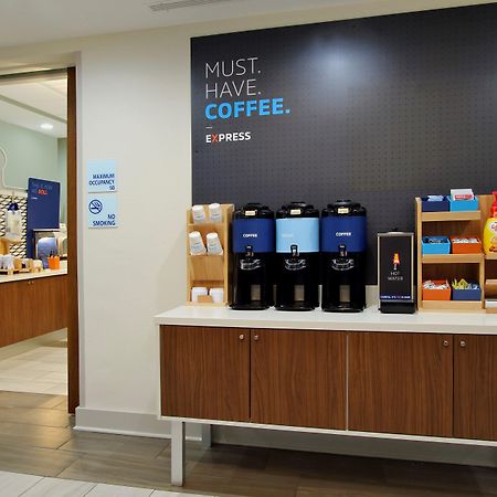 Holiday Inn Express Morgantown By Ihg Dış mekan fotoğraf